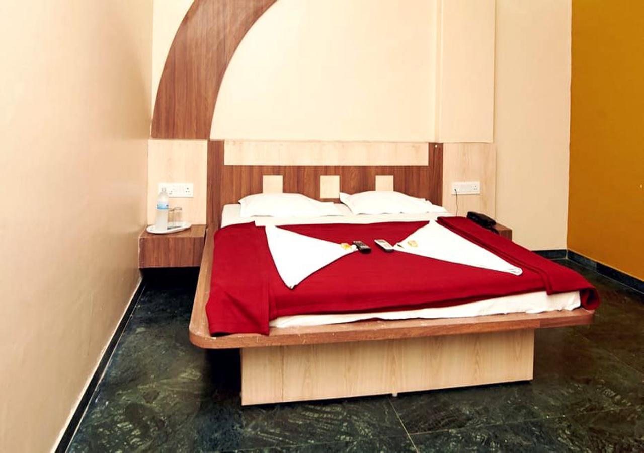 Hotel Three G Shirdi Εξωτερικό φωτογραφία