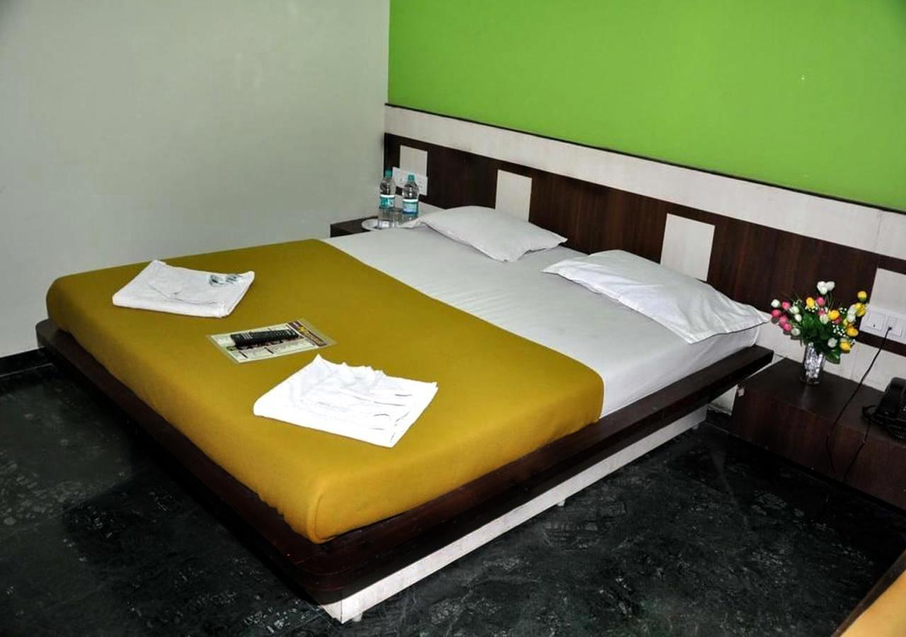 Hotel Three G Shirdi Εξωτερικό φωτογραφία