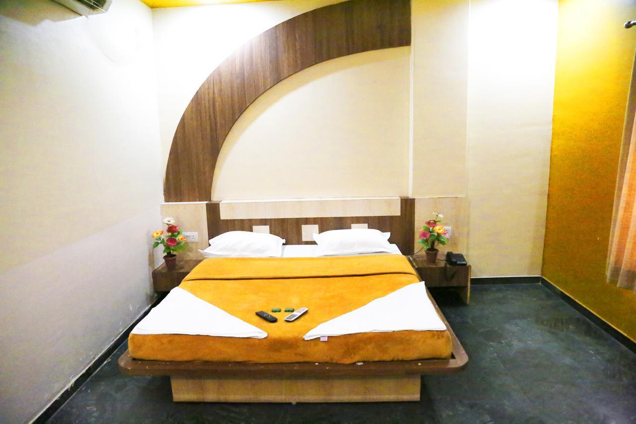 Hotel Three G Shirdi Εξωτερικό φωτογραφία